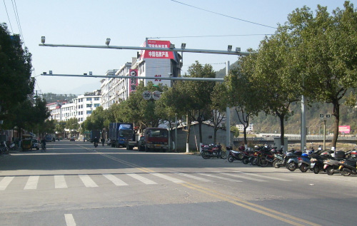 ���̰���